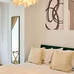 Seaside Serenity In Infinity - Parking مامايا