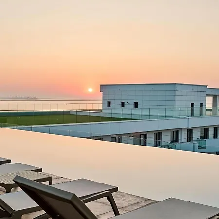 Seaside Serenity In Infinity - Parking Apartment *