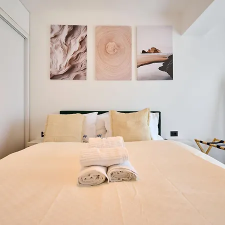 Seaside Serenity In Infinity - Parking * Mamaia