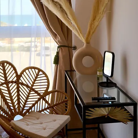 Seaside Serenity In Infinity - Parking Apartment