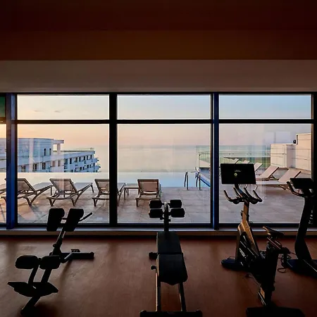 Seaside Serenity In Infinity - Parking Apartment *
