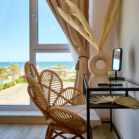 Apartment Seaside Serenity In Infinity - Parking