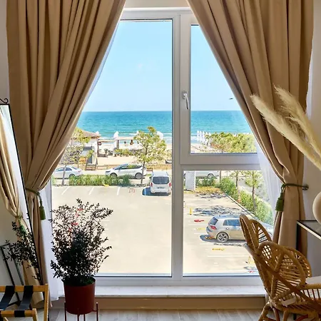 Seaside Serenity In Infinity - Parking مامايا