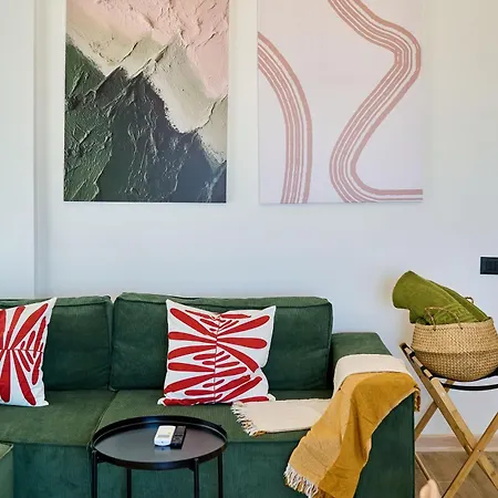 Seaside Serenity In Infinity - Parking