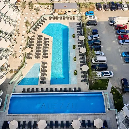 Apartment Seaside Serenity In Infinity - Parking